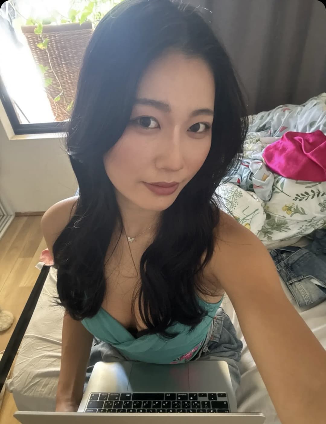 Cute Japanese Girl shows feet in India loves Indian Men