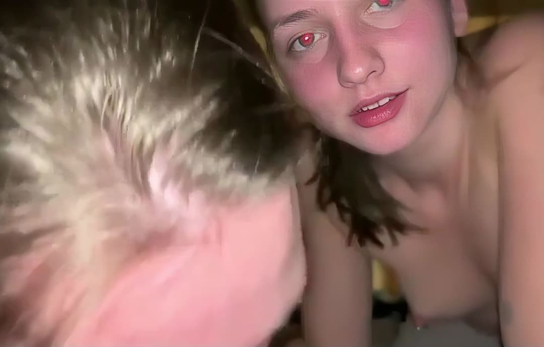 Horny brunette slut enjoys sucking his big cock in the car and sucking with her sister