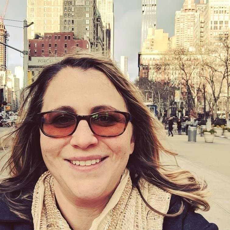 A Miss Texas winner & a few mid housewives get wet, wild & naked at spring break