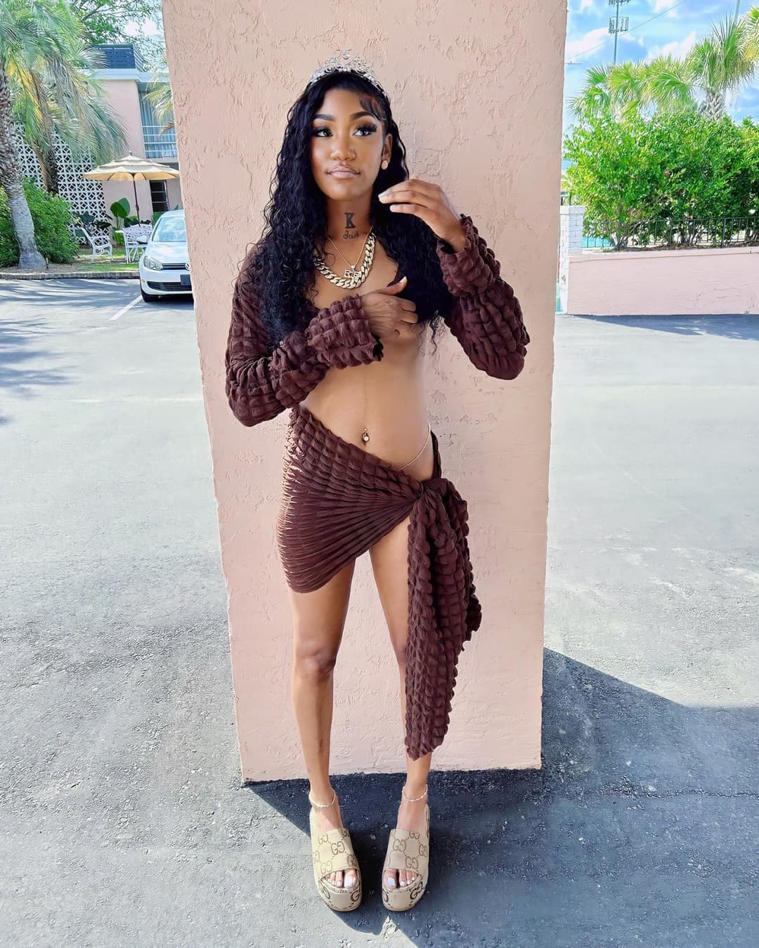 Sexy ebony rapper chick