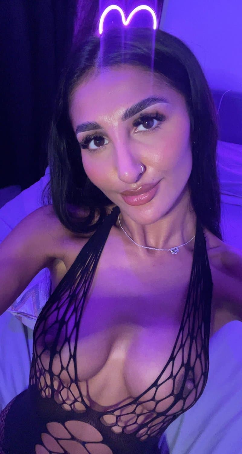 Click to view full size Come play with me, I promise to play nice