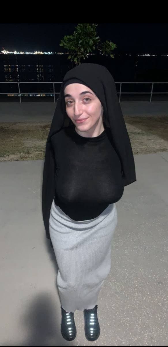 Aussie Busty Hijab Muslim Blowjob