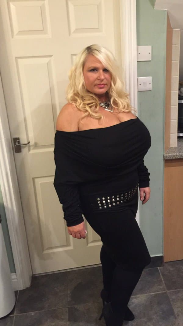 Samantha Sanders uk milf