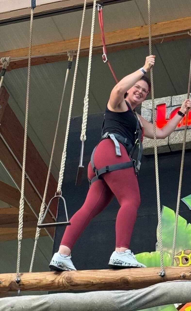 Big ass milf in gym leggings