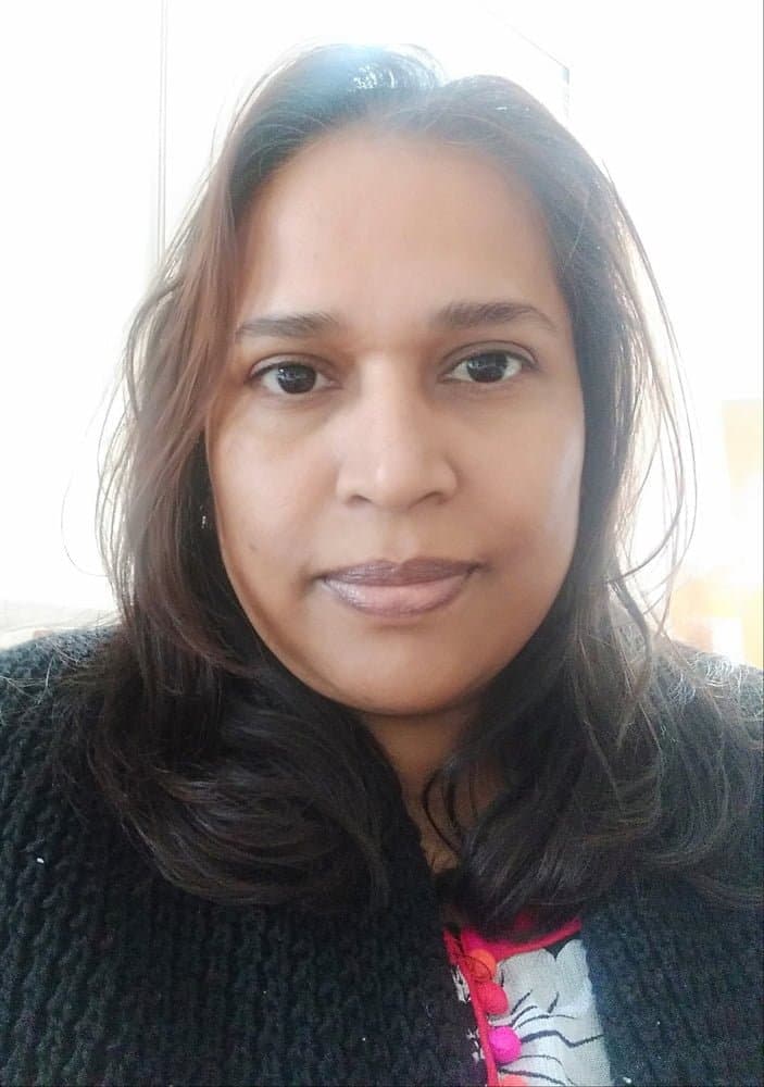 Voluptuous bhabhi from Dhaka, Bangladesh. No one could resist to pound this bhabhi????