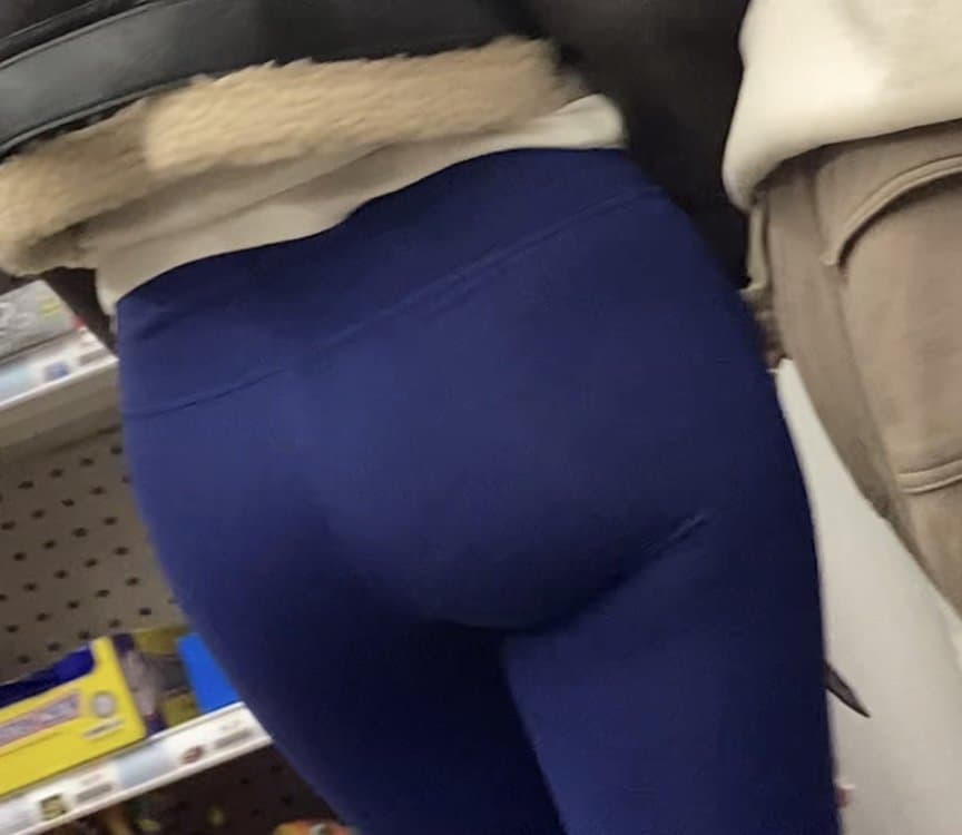 Amazing teen ass goon fuel in store creep shot??