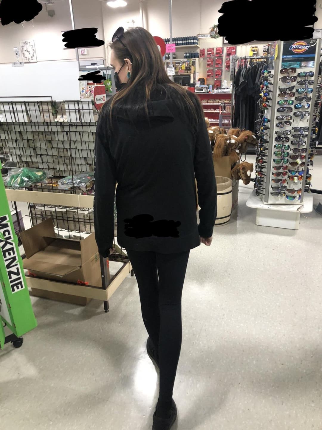 Giant buttplug milf with no shame