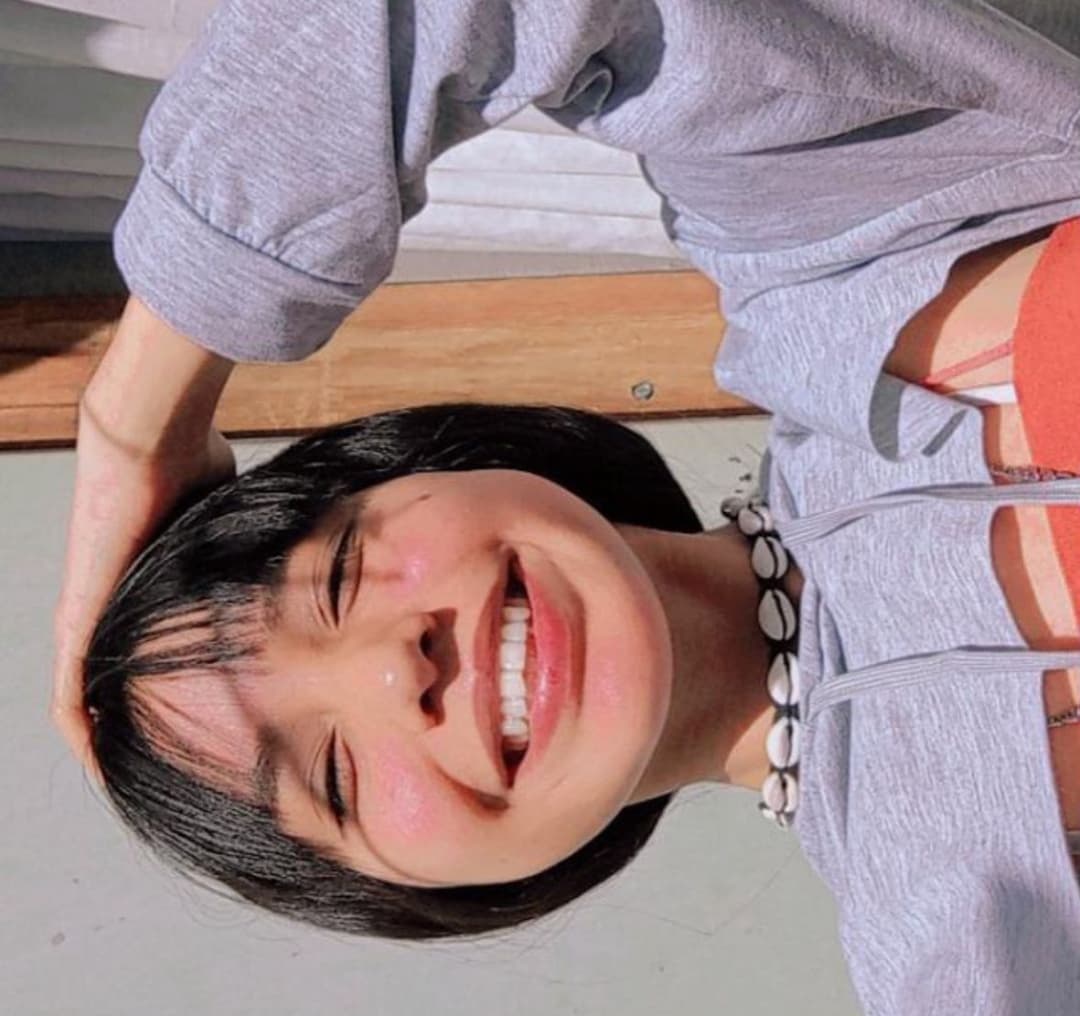 Quien tiene material de esta puta infiel