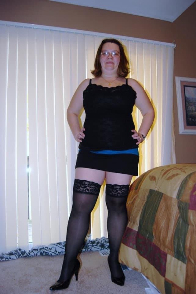 Click to view full size Submitted Lady short skirt stocking heels SPREAD