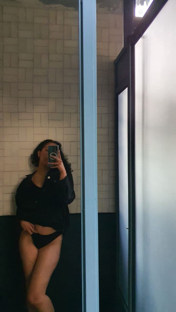 Putica entregada por cornudo, Salome, 25 años de bogota colombia