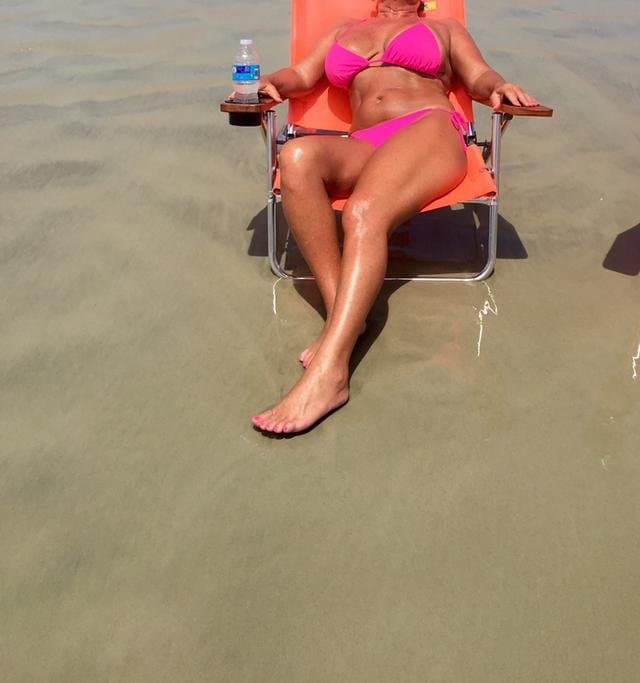 Busty Super hot mature wife milf mom cougar