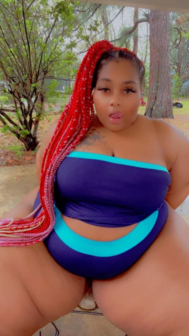 HUGE SSBBW SEXY ASS BOOTY