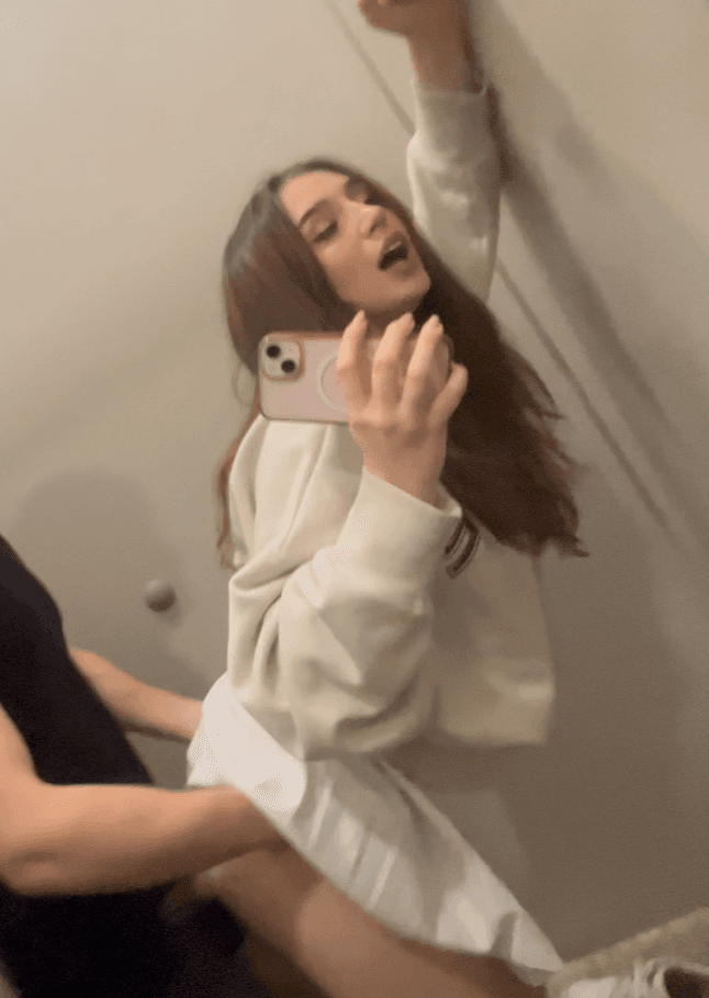 Teen blowjob in public changing room ending in facial, doggystyle. Repost = Full video in DMs
