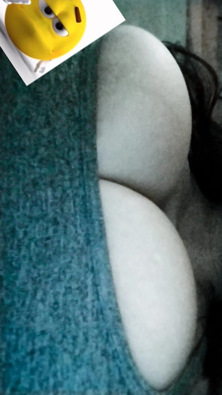 Ivana cejas gorda puta con ganas de una buena pija bien dura, pide leche a lo bicho esta gorda linda