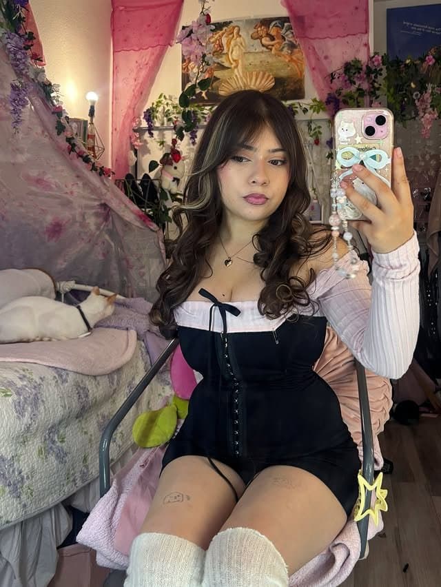 Sexy busty latina teen Jenifer