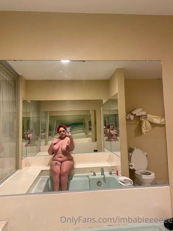 Mixed Race BBW Goth Babe ??