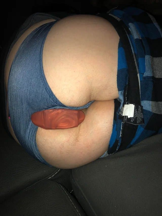 Giant buttplug milf with no shame