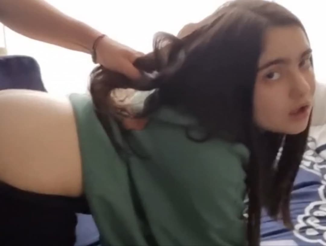 Click to view full size Cogiendo a culona tetona de 22 años