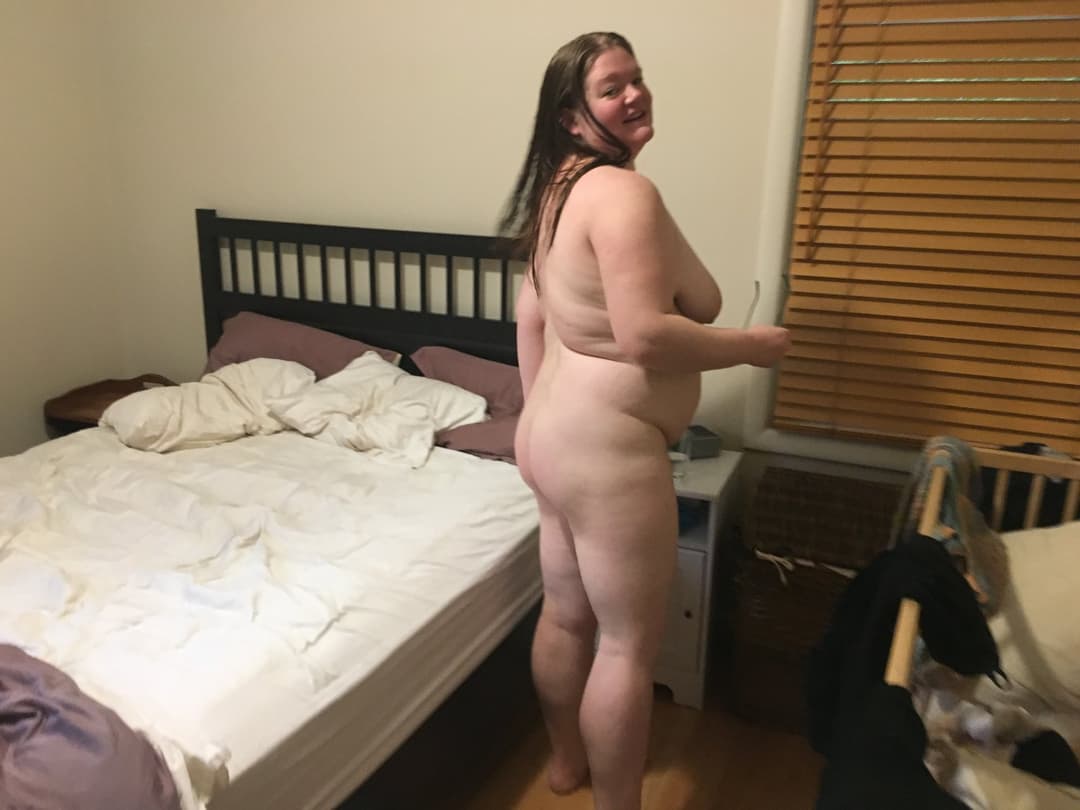 Big tits bbw slut spread pussy