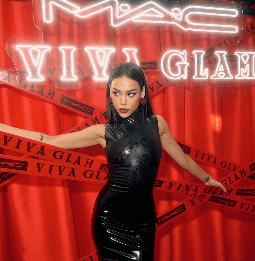 Danna Paola, The Elite Whore