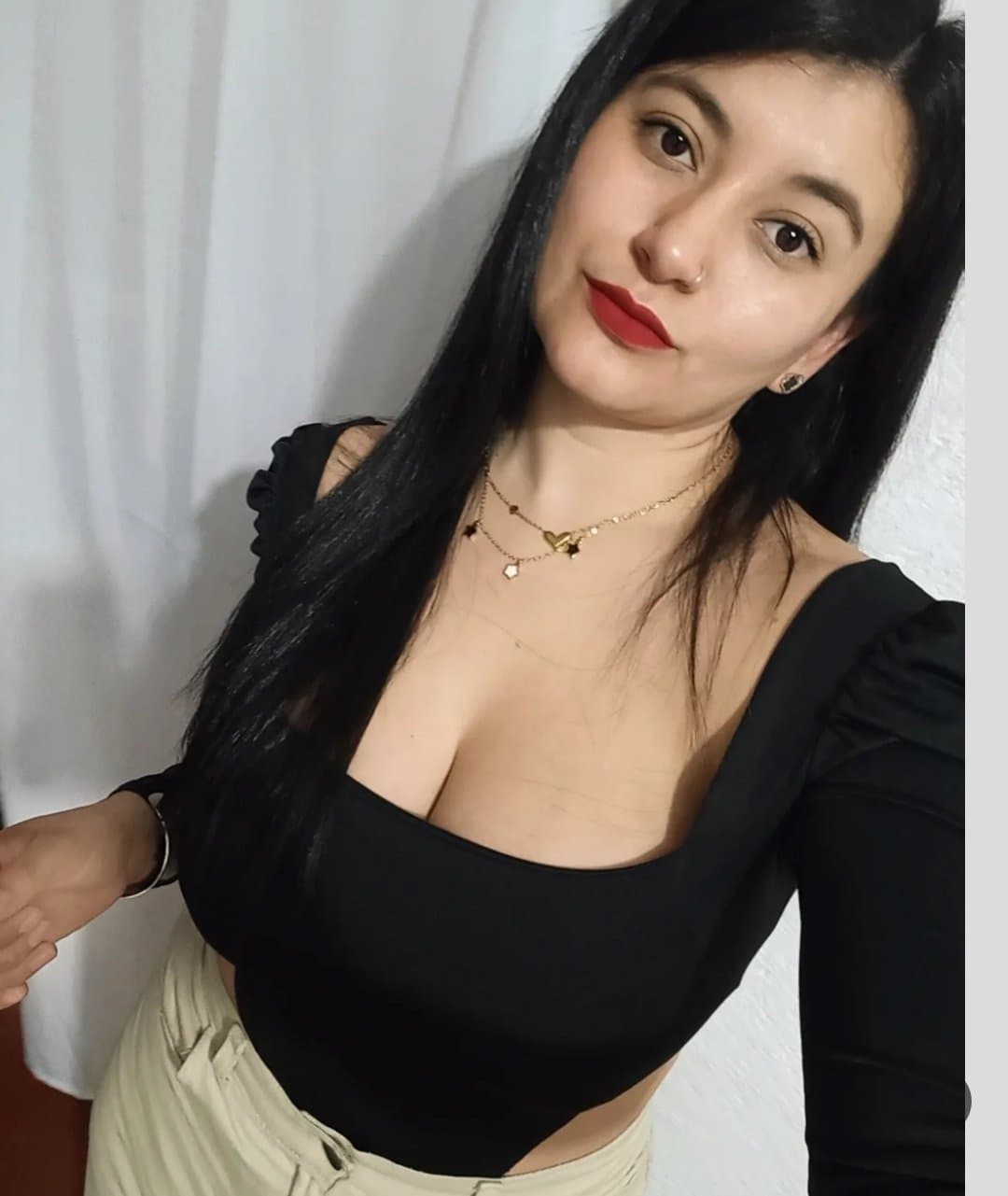 Una trola tetona que me enamoro desde la primera vez que la vi - Argentina tetona