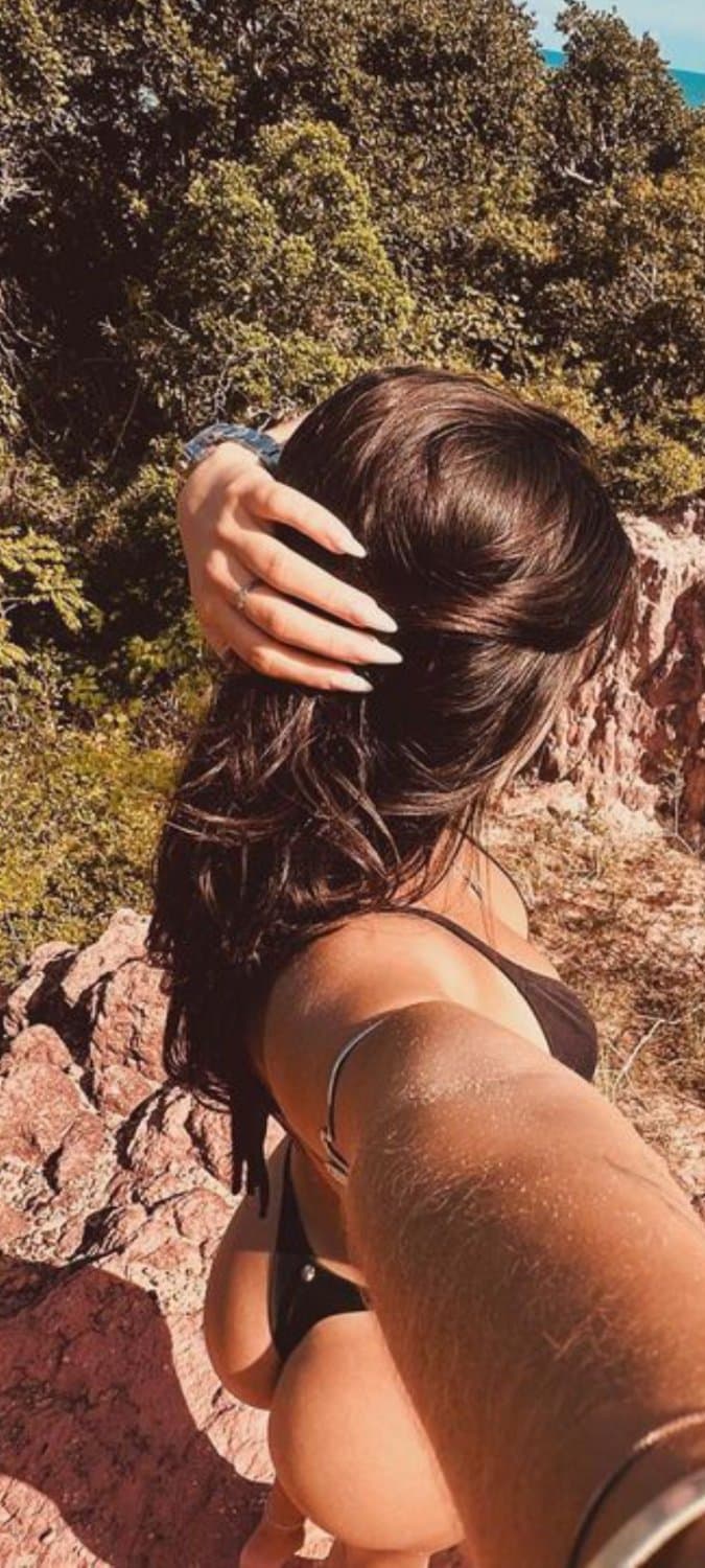 Lau, putinha rodada, que tem um bunda gigante, mais pena que é muito rodada