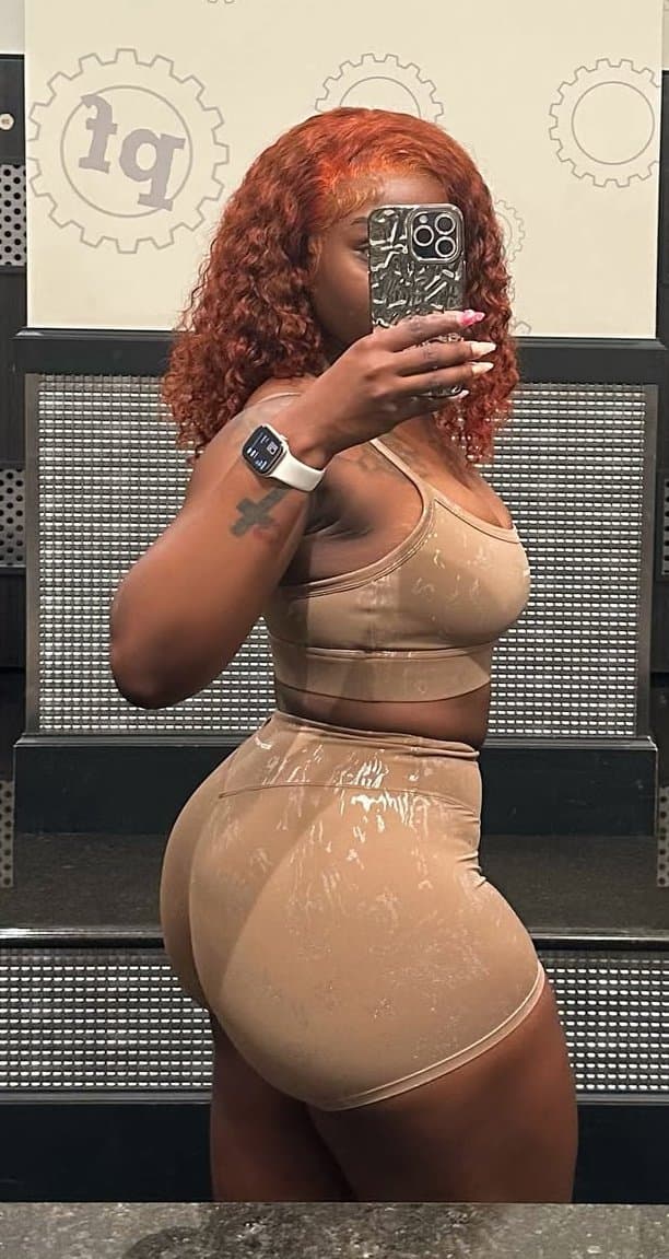 Thick ass dark chocolate ebony