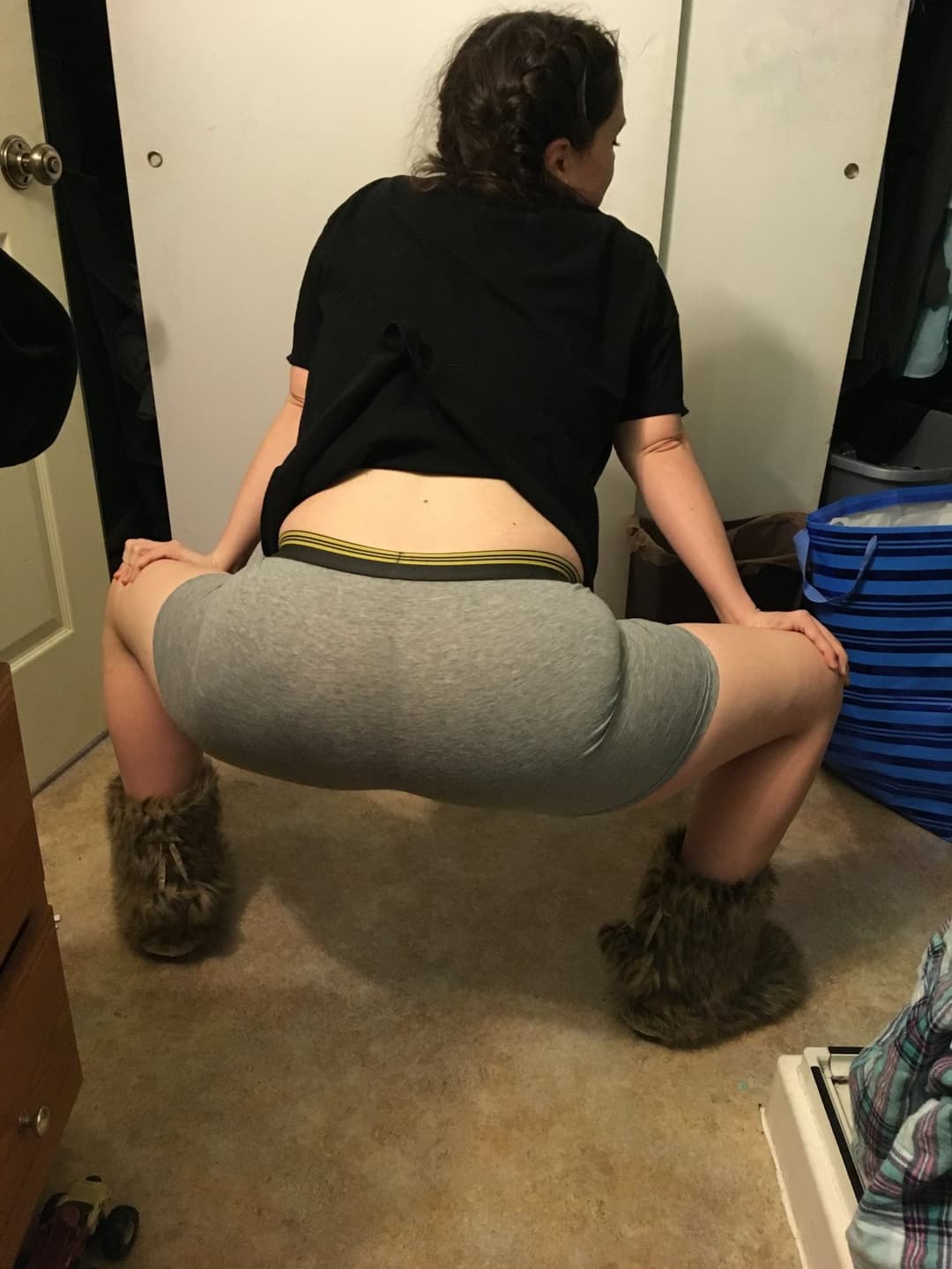 Click to view full size Jess and various Indy sluts