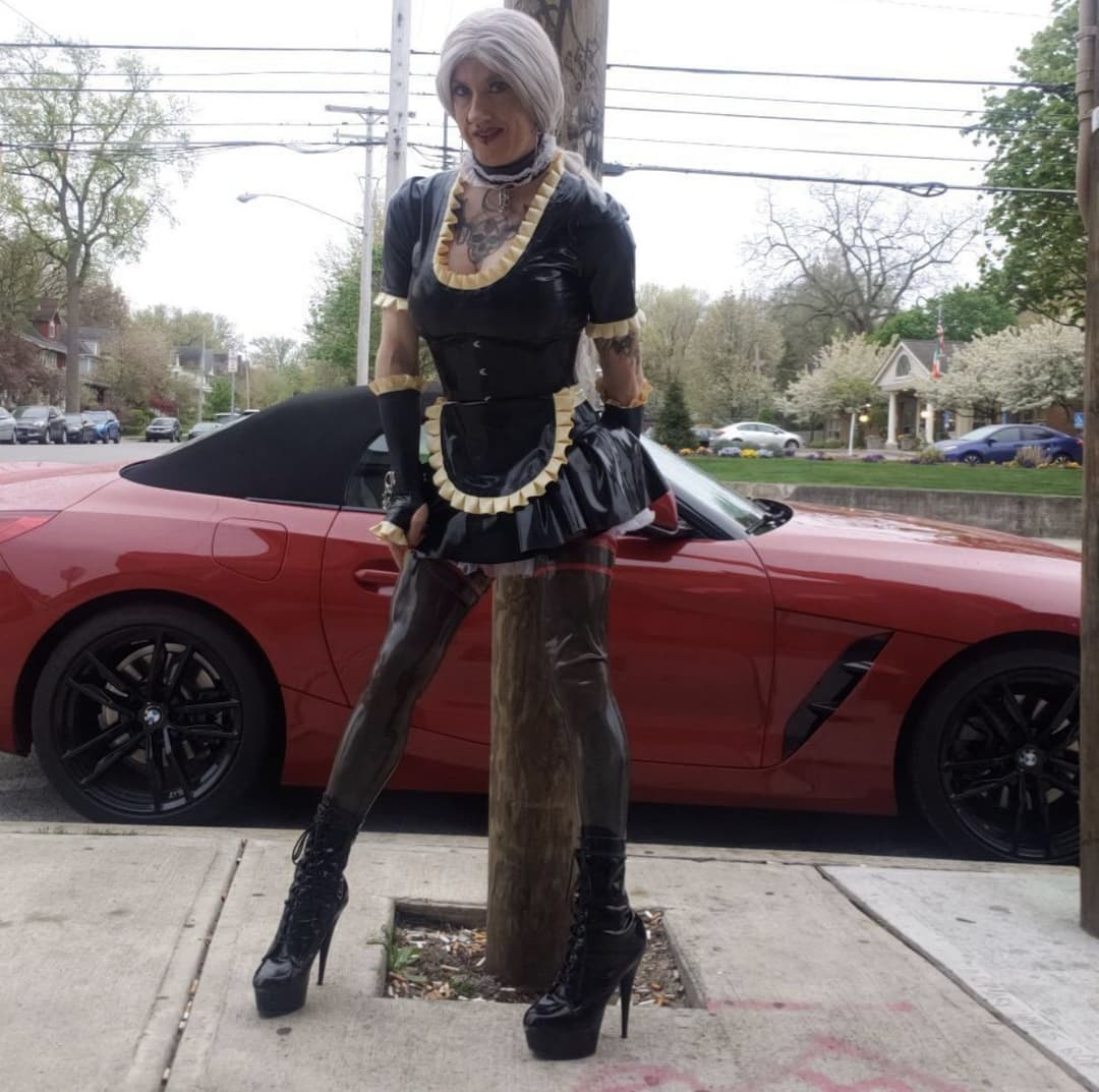 Comment what you’d do to this pathetic trans sissy latex whore.Tiffany minx @tiffanyminxcosplay