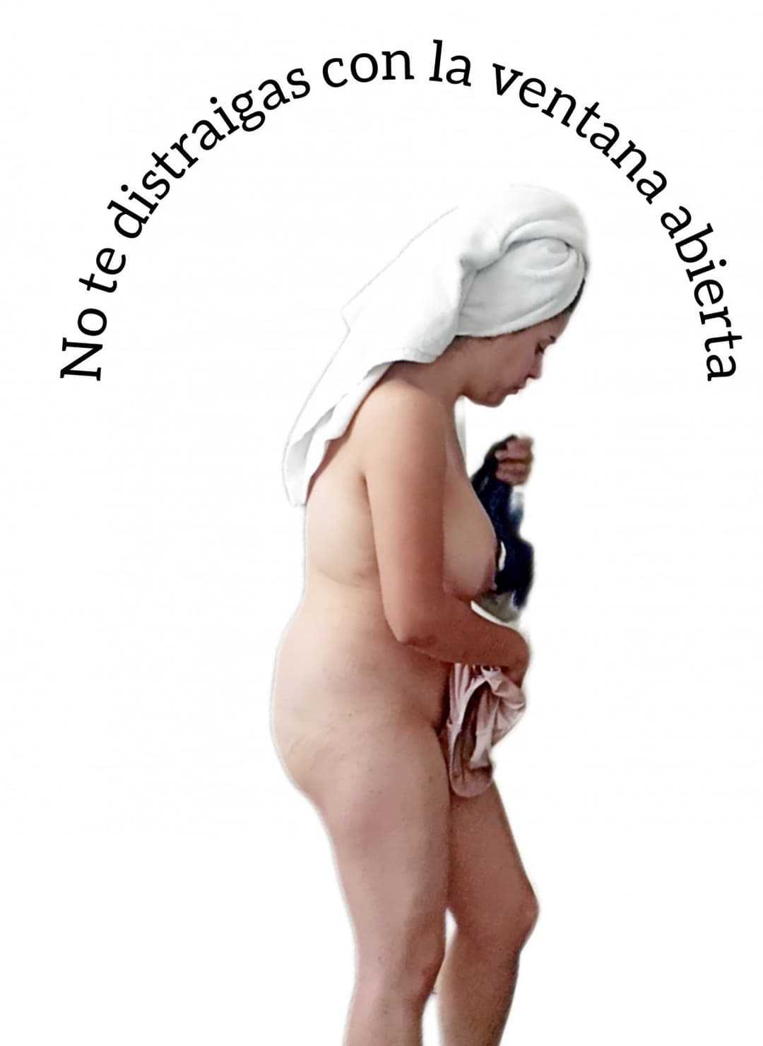 Putita tetona cambiándose espiada , spying on a big titted slut changing clothes