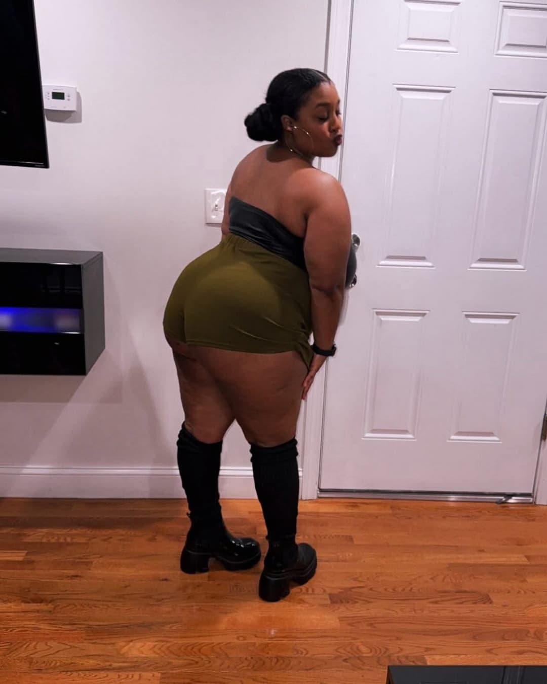 SEXY CURVY THICK EBONY BBW BIG BOOBS & BIG OLE ASS BOOTY
