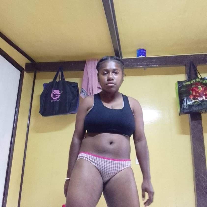 Busty PNG Teen pose ?