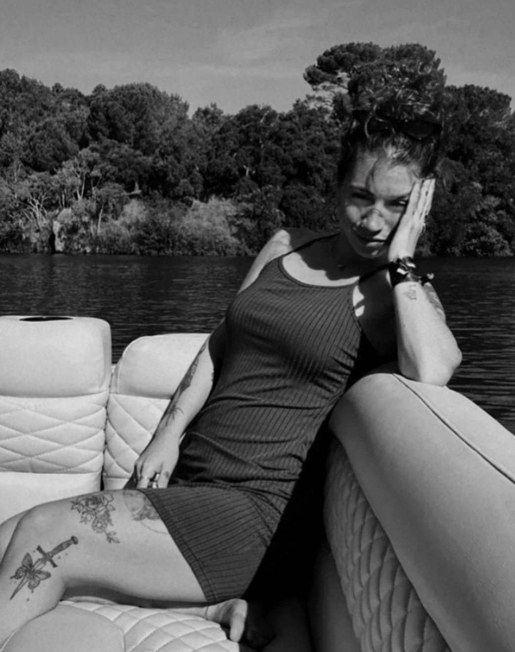 My sister and her creamy dirty panties. She just need some tribs and milk ??