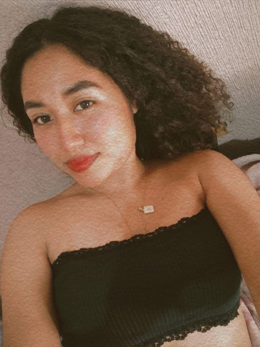 Putita morena culona filtrada y exhibida