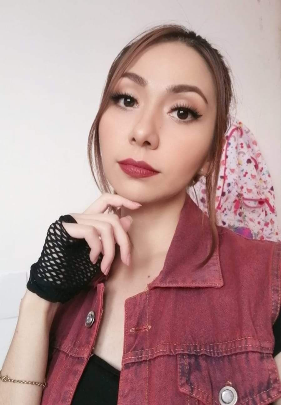 Hot teen cumslut cosplayer