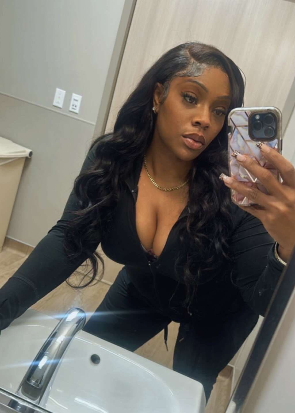 Sexy ass BBW thot Tay ? Lightskin thick beautiful slut with gorgeous boobs & Ass! Loves to twerk ?