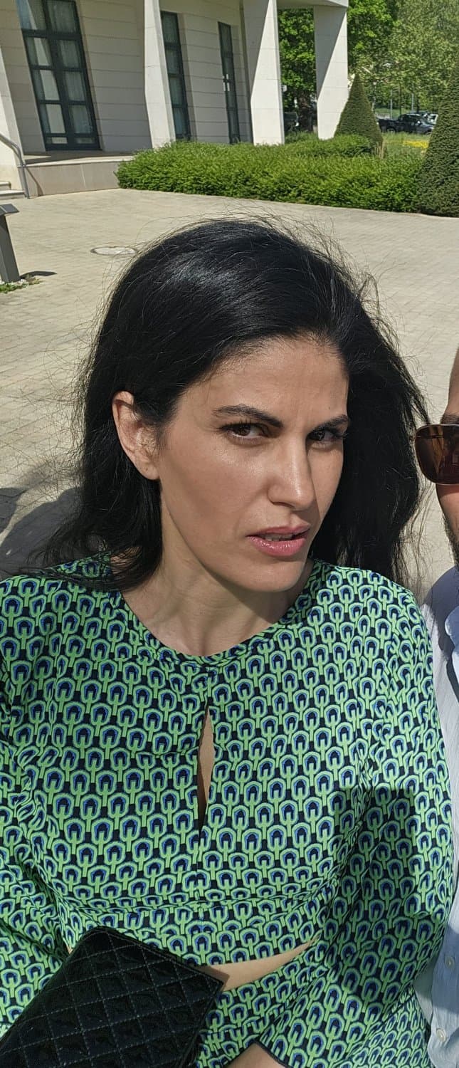 Ma beurette 41 ans, my french arabic 41 years old, plus en pv , most in pv.