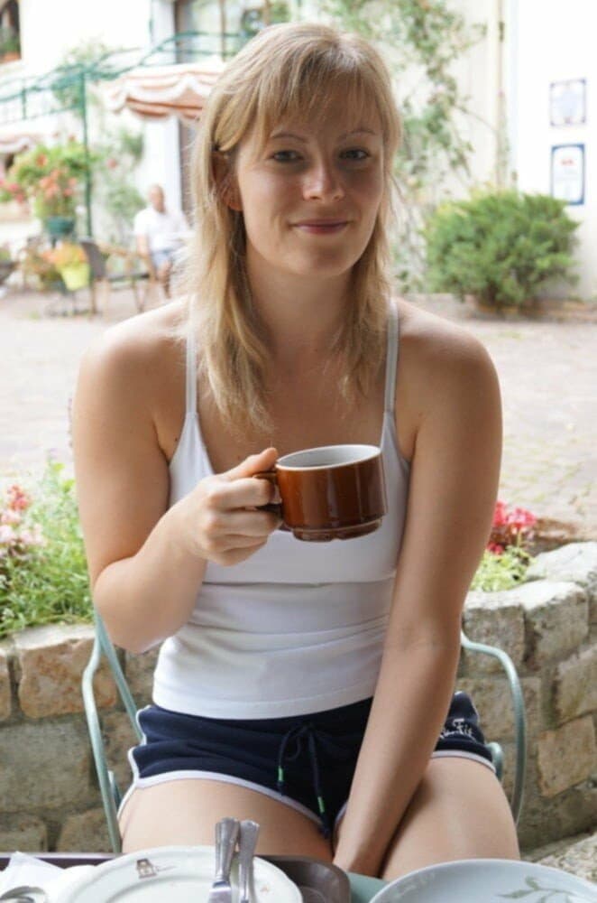 Charlotte infirmière? salope de Lyon??