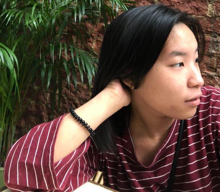 Asian girl giving amazing blowjob in toilet