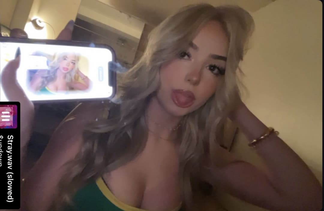 Click to view full size What are you destroying? Ass, pussy, mouth or tits (dm me your answer )