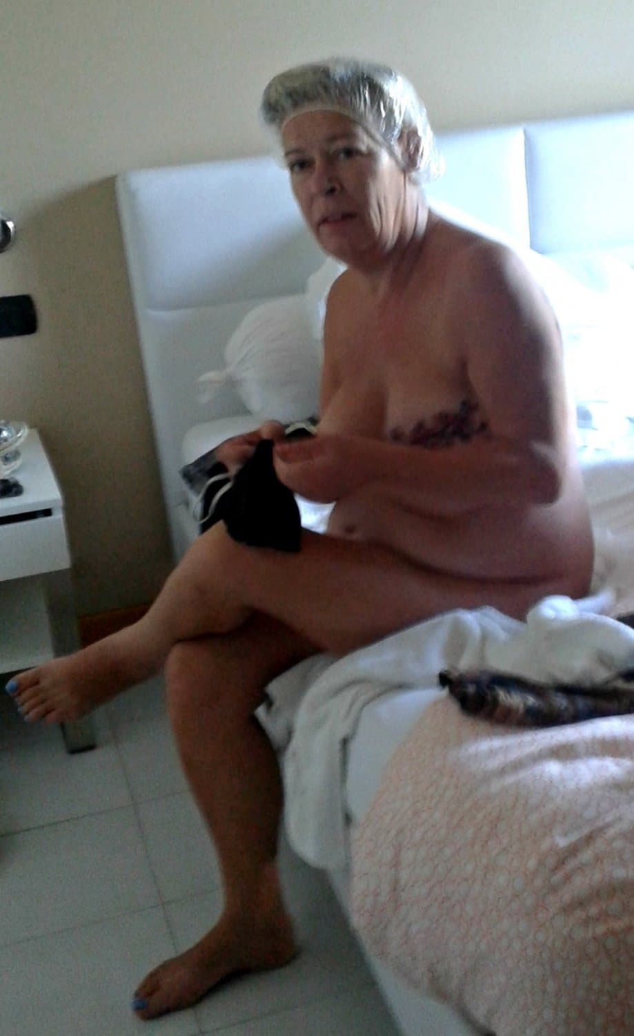 Big pants/No pants!...But a fat tummy either way!