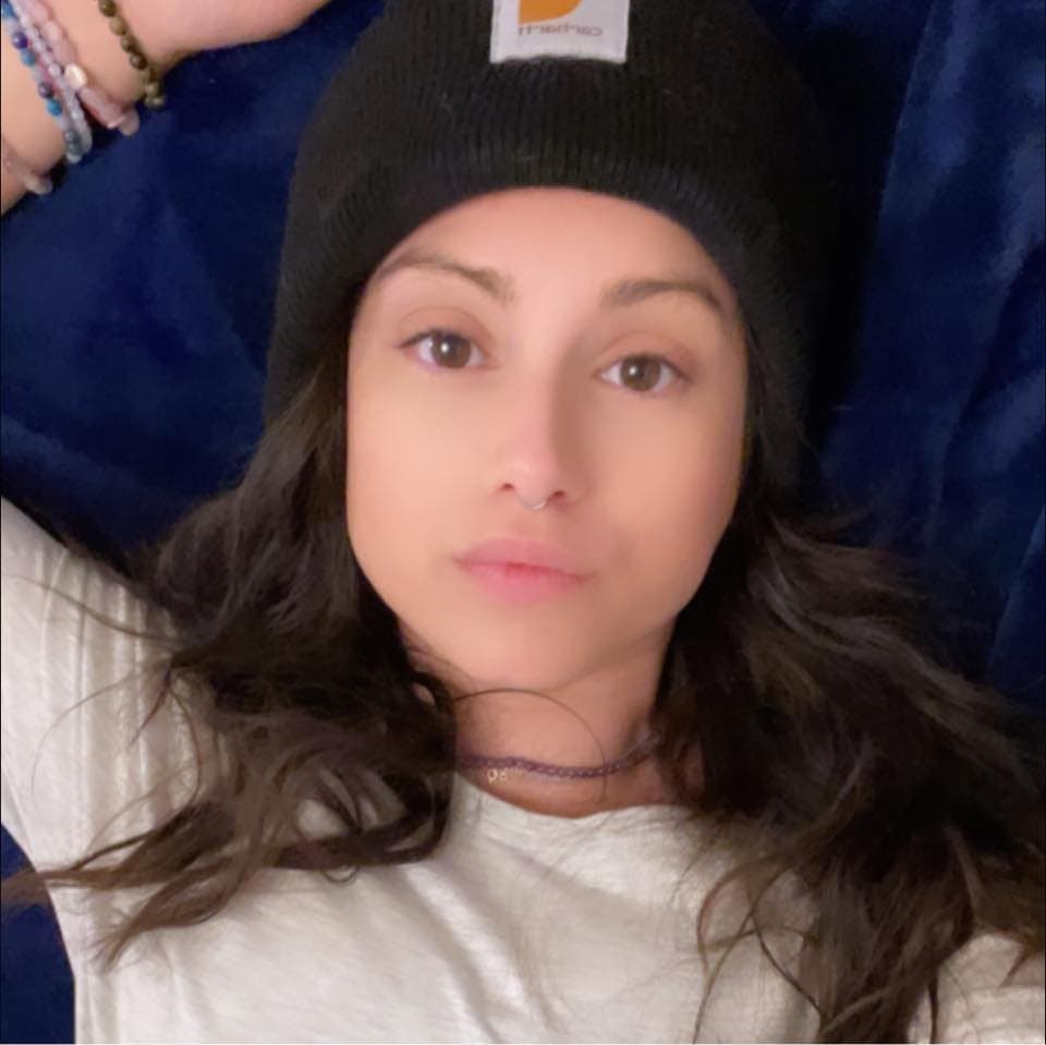 Click to view full size Pretty Italian girl first is hesitant to show her big tits, ends up masturbating on the G G W bus