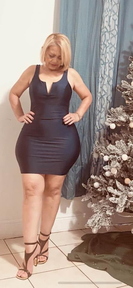 Amazing Latina milf with best hips and curves all natural