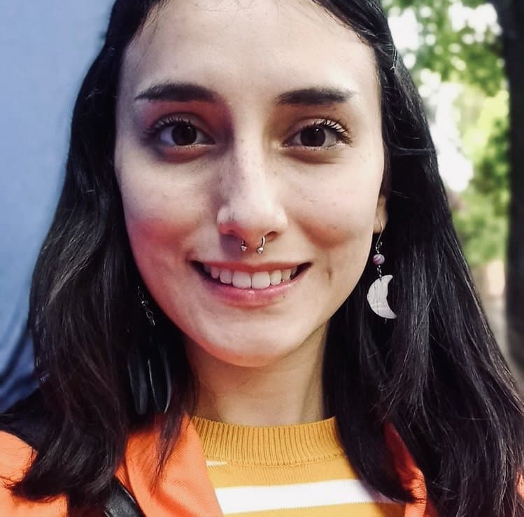 Mi amiga MASTURBÁNDOSE y enseñando sus deliciosos PIES y VAGINA - deepfake a amiga