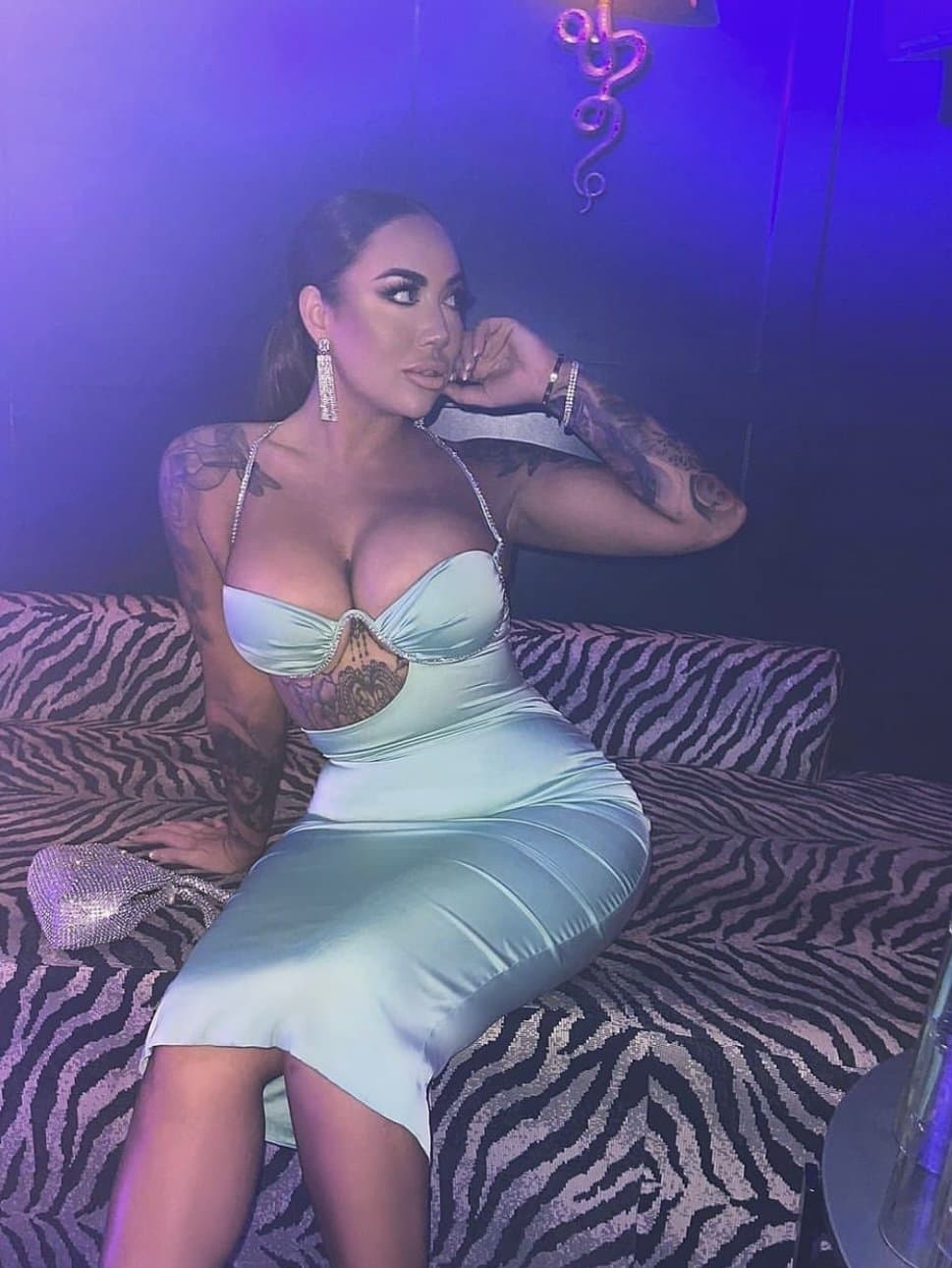 Hot UK Chav Pawg Fuckdoll Slut British Asian