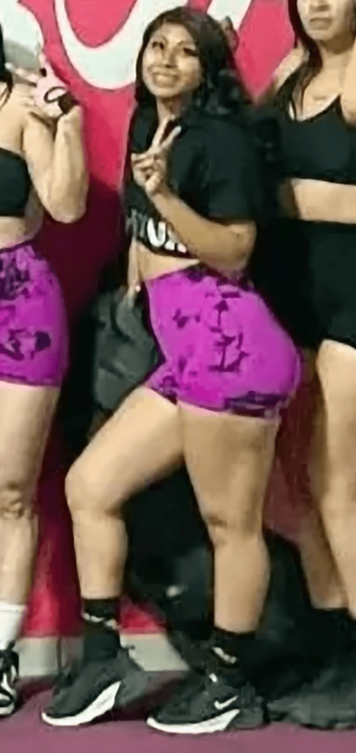 Click to view full size Bffs?❤️