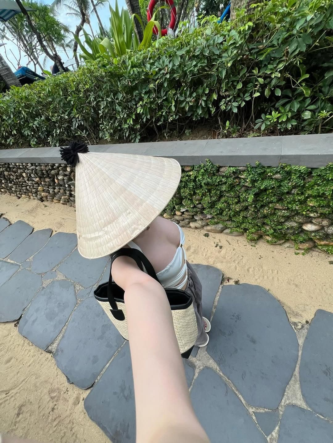 Sex worker Nhung chezi from Vietnam