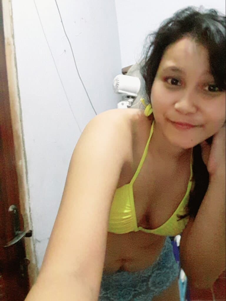 tante diana hijab cantik colmek indonesia malaysia pinay milf muslim