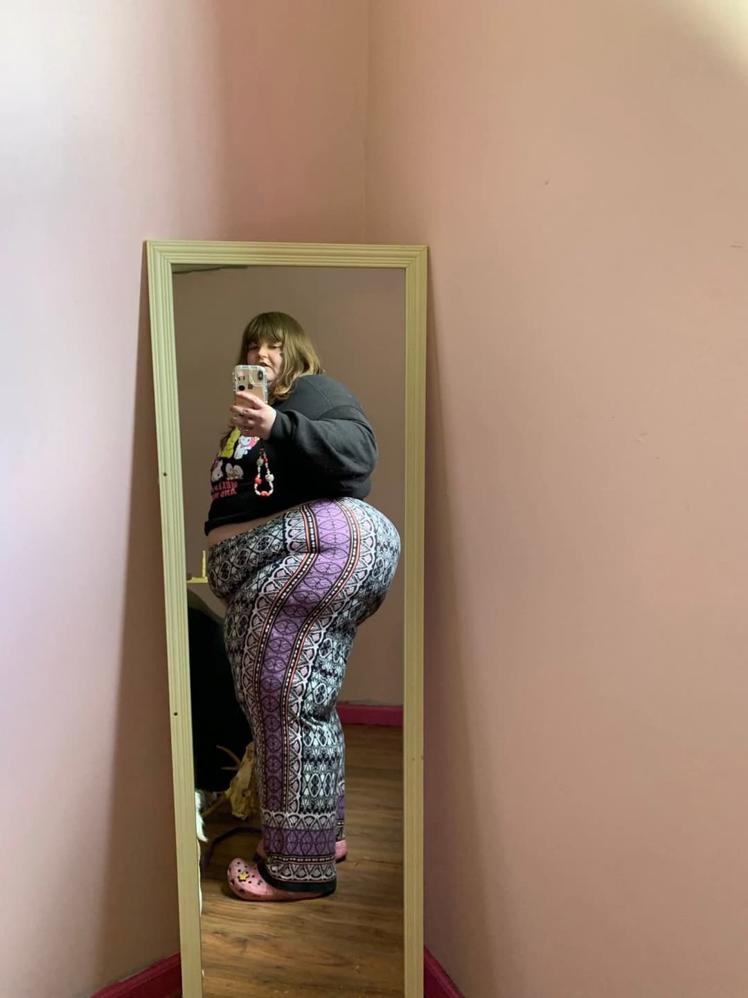 MASSIVE HUGE PAWG SSBBW BBW HUGE THICK BIG ASS GOONER MATERIAL