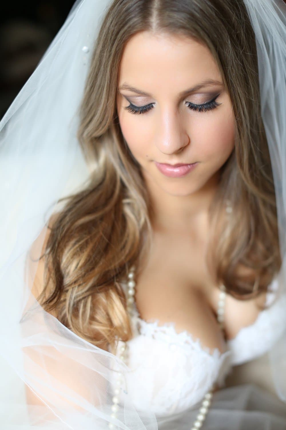 Click to view full size Curvy Beauty